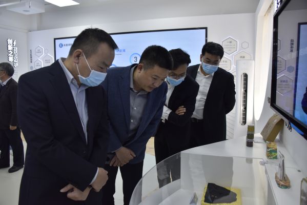 J9集团司展览室揭牌启用 J9集团司展览室揭牌启用