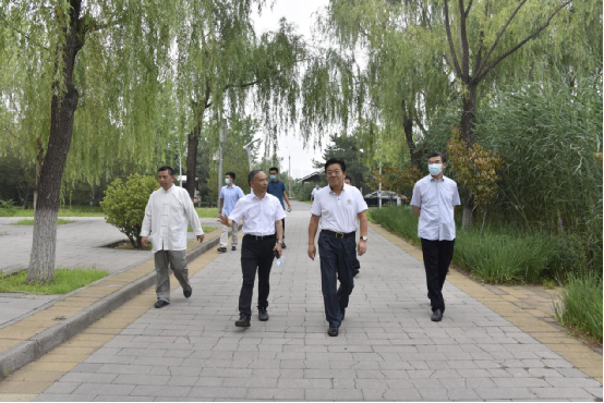 生态环保行业专家组一行到J9集团投资公司调查调研