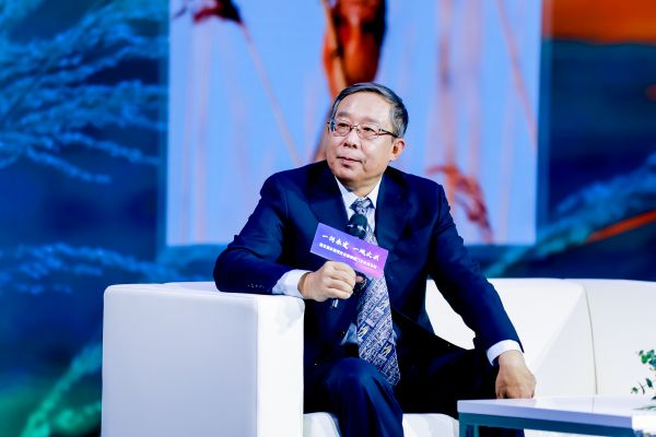 公司重要辅导出席第三届J9集团文化暨新国门文化云论坛并参加直播访谈