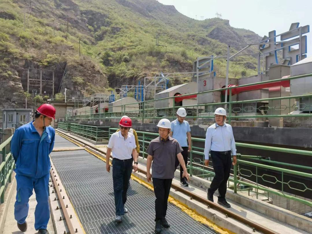 公司重要辅导赴北京运营公司查抄高温红色预警防御措施落实情况 公司重要辅导赴北京运营公司查抄高温红色预警防御措施落实情况
