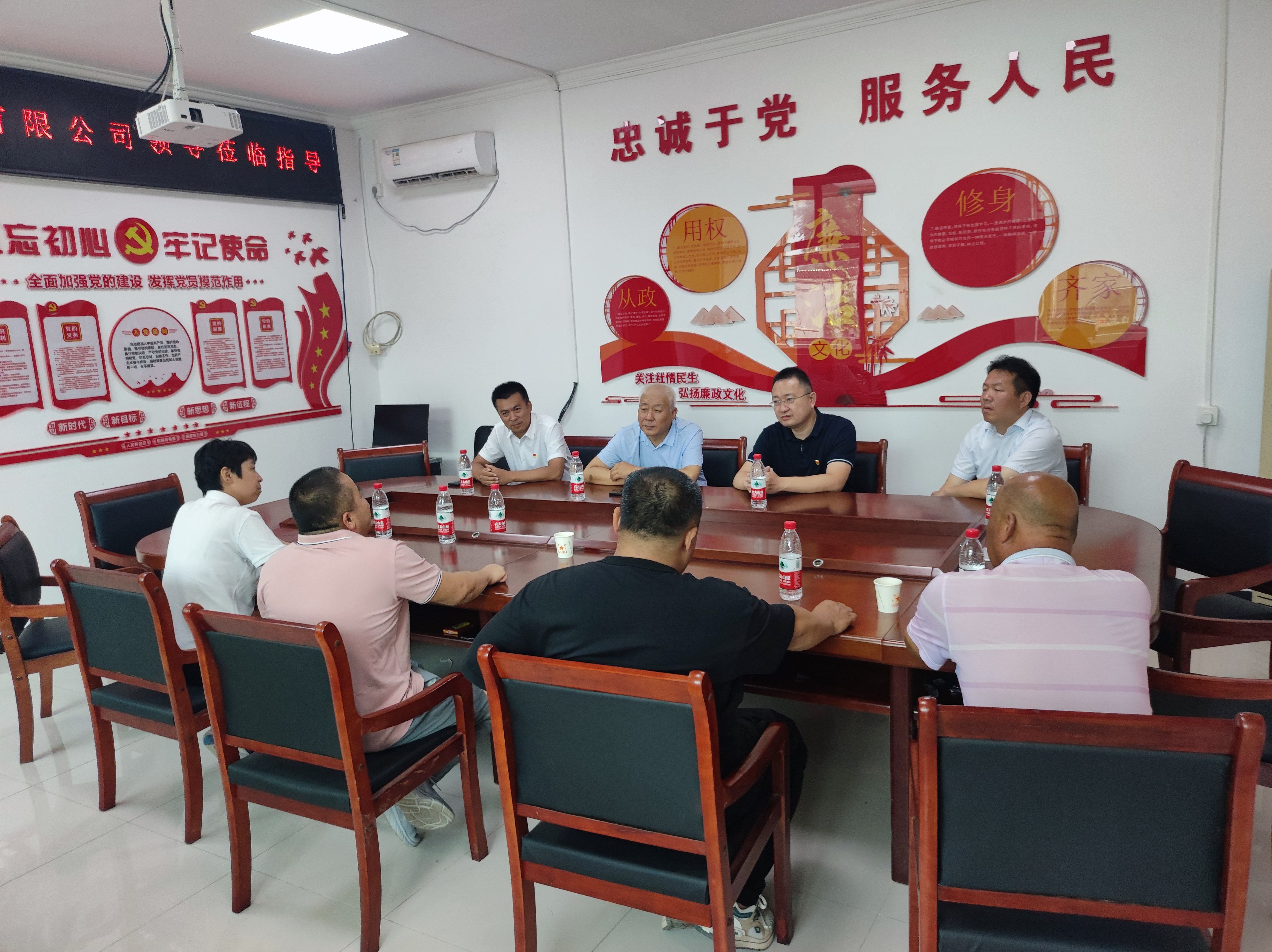 公司为南蒲洲营村捐赠净水机 公司为南蒲洲营村捐赠净水机