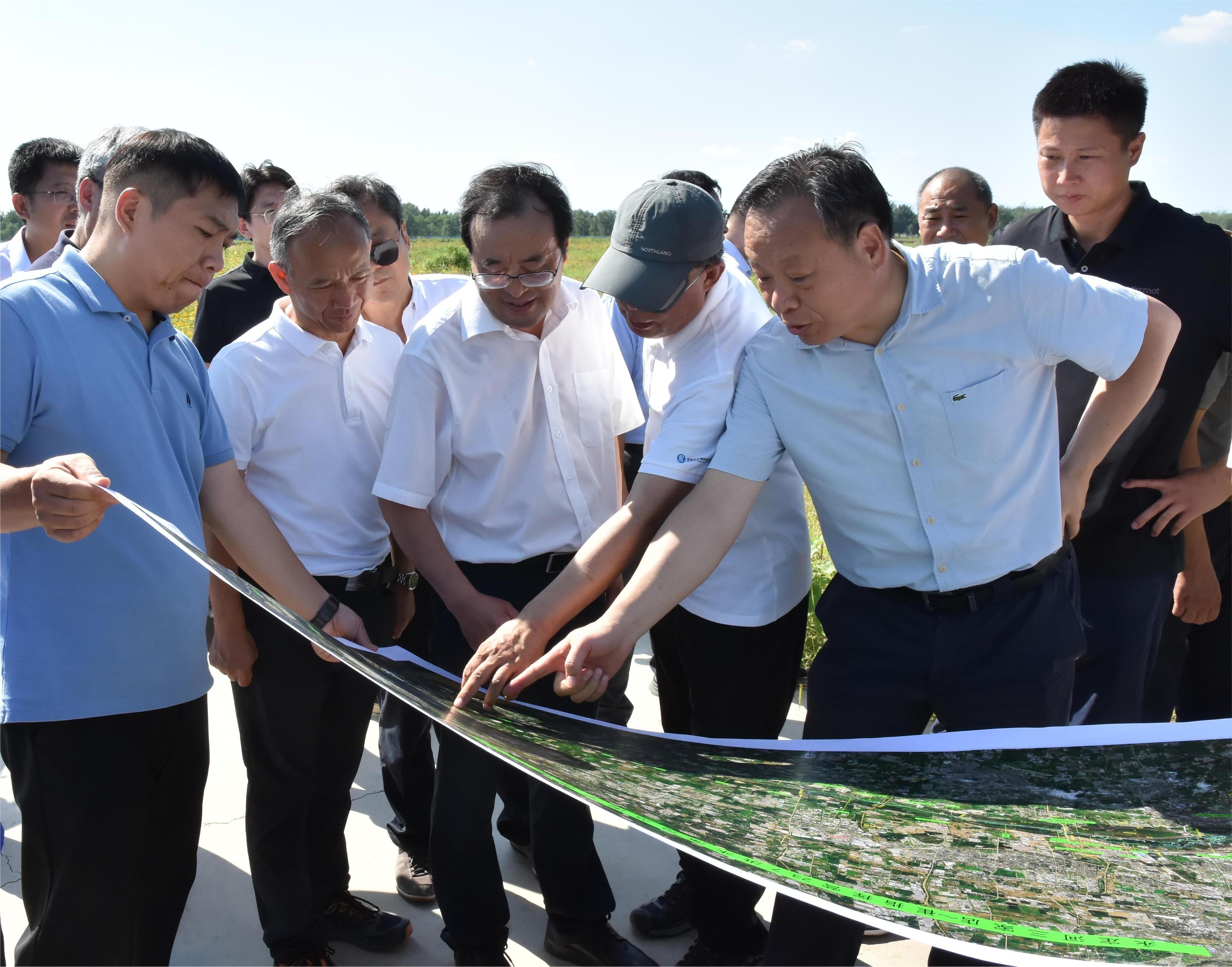 中国南水北召集团总经理汪安南一行赴J9集团调研