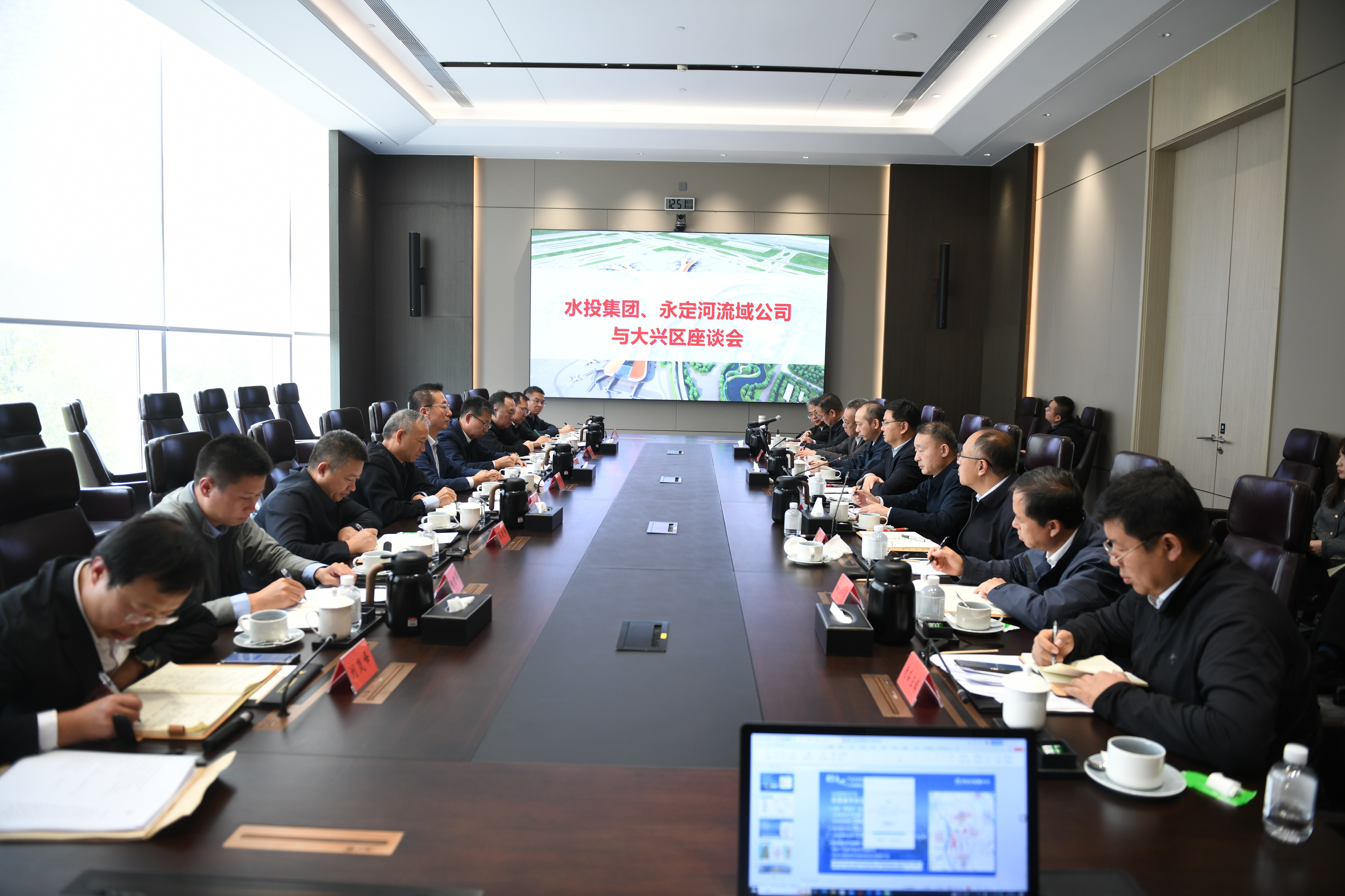 公司重要辅导拜会大兴区委书记初军威