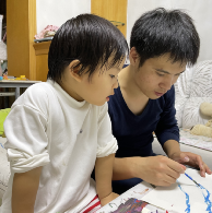 大手牵幼手，进建二十大